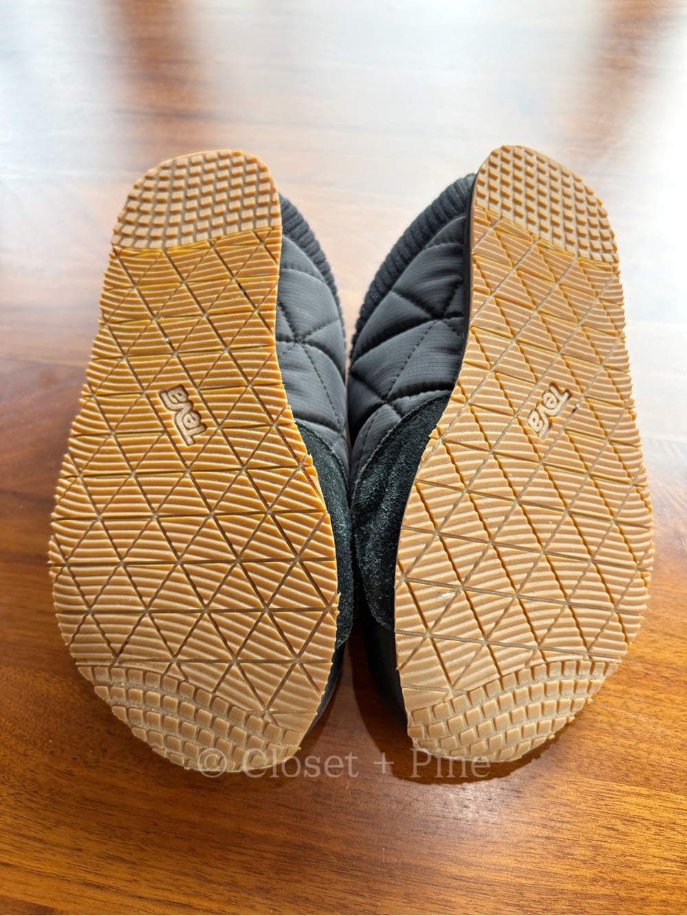 Teva Ember Moc Black Size 6 Slip On Moccasin Quilted Shoes - Picture 6 of 17